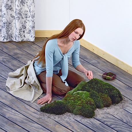 Sceneries – Girl Making a Model of a Landscape (after Hokusai)Hiryczuk / Van Oevelen2005