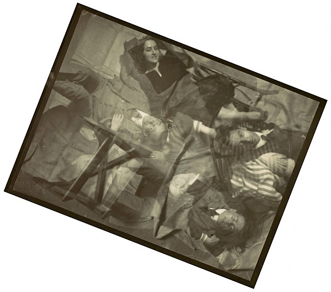 el-lissitzky_in-the-studio_19231.jpeg